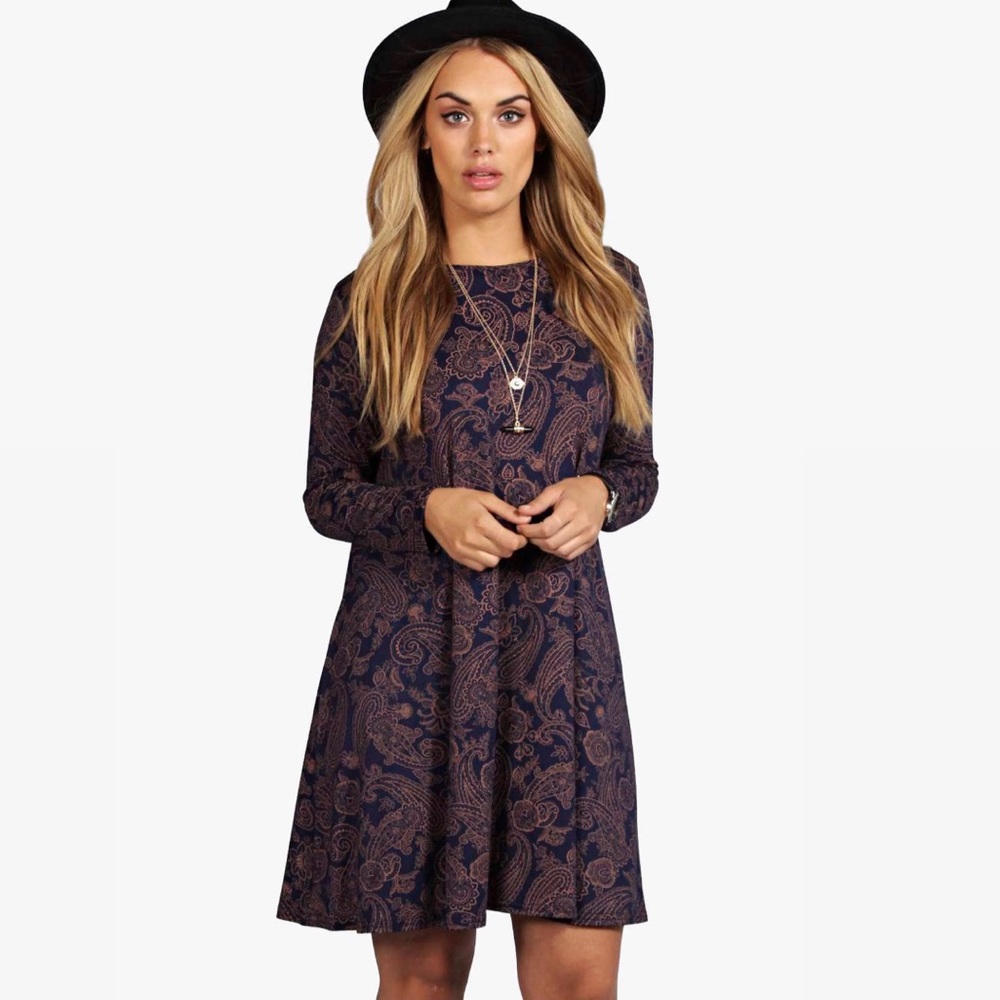Boohoo plus swing dress with paisley print